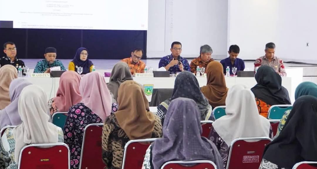 Pj Wako Sonny saat gelar rapat teknis bersama jajarannya, Kamis (23/1/2025).
